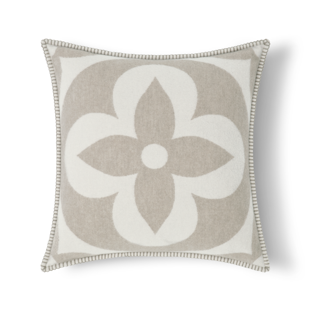 Almofada LV Medallion S00 - Acessórios | LOUIS VUITTON ®